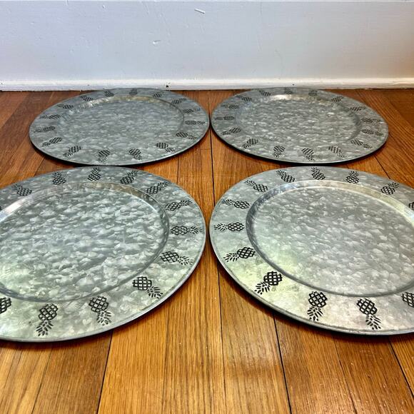 Set of 4 Tiki Pineapple Galvanized Metal Plate Chargers – 13.75” Diameter - Picture 1 of 9